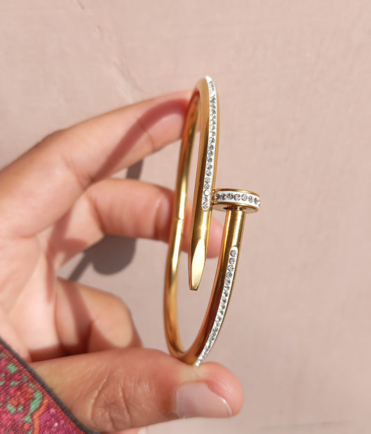 Stone Nail Golden Handcuff