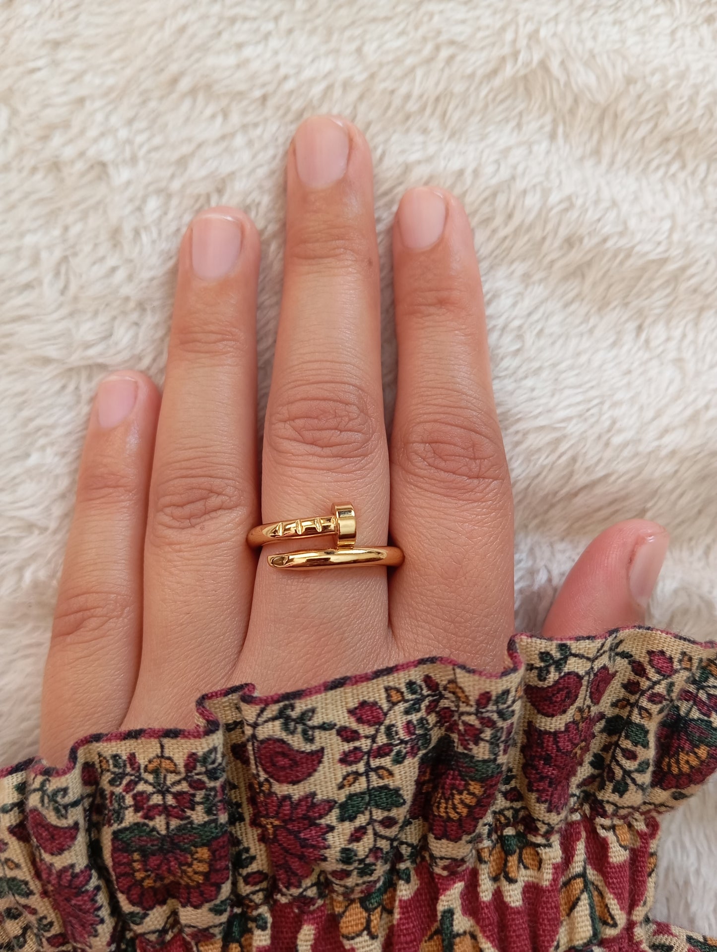 Nail Ring