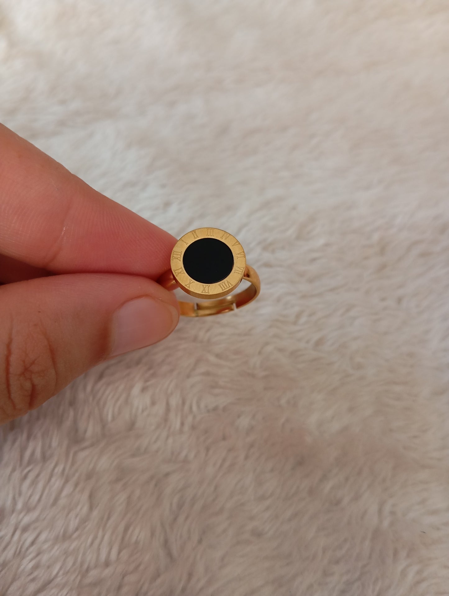 Roman Adjustable Ring