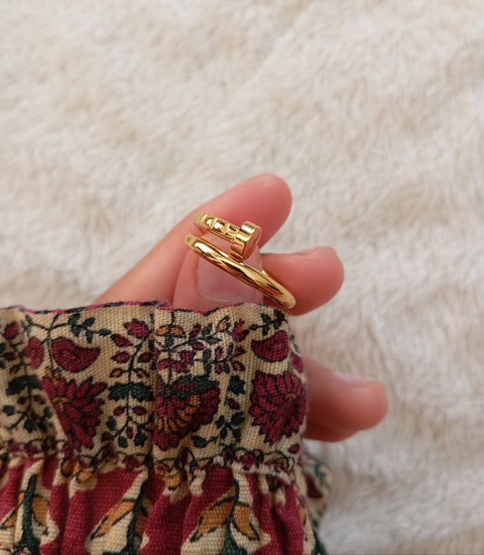 Nail Ring