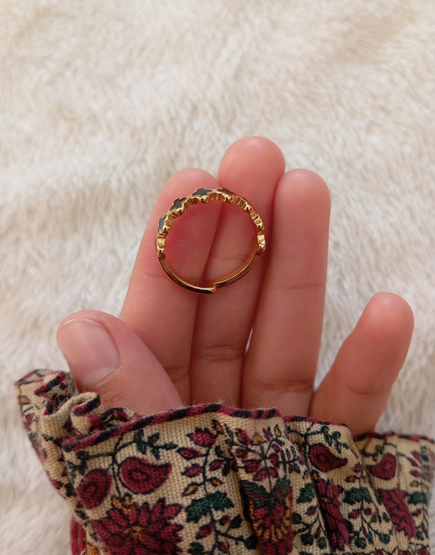 Black Stone Clover Multi Stone Ring