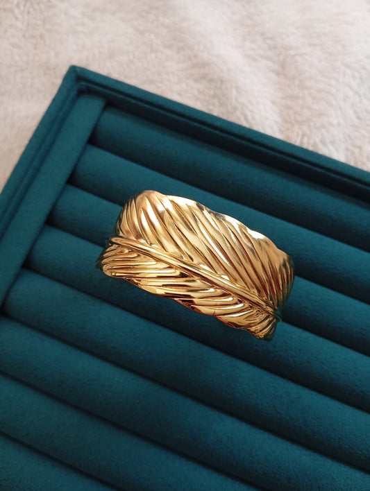 Golden Feather Handcuff