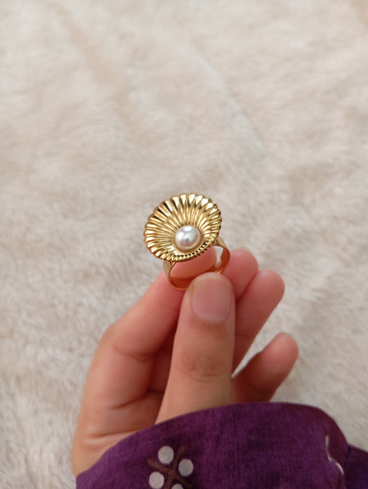 Shell Adjustable Ring