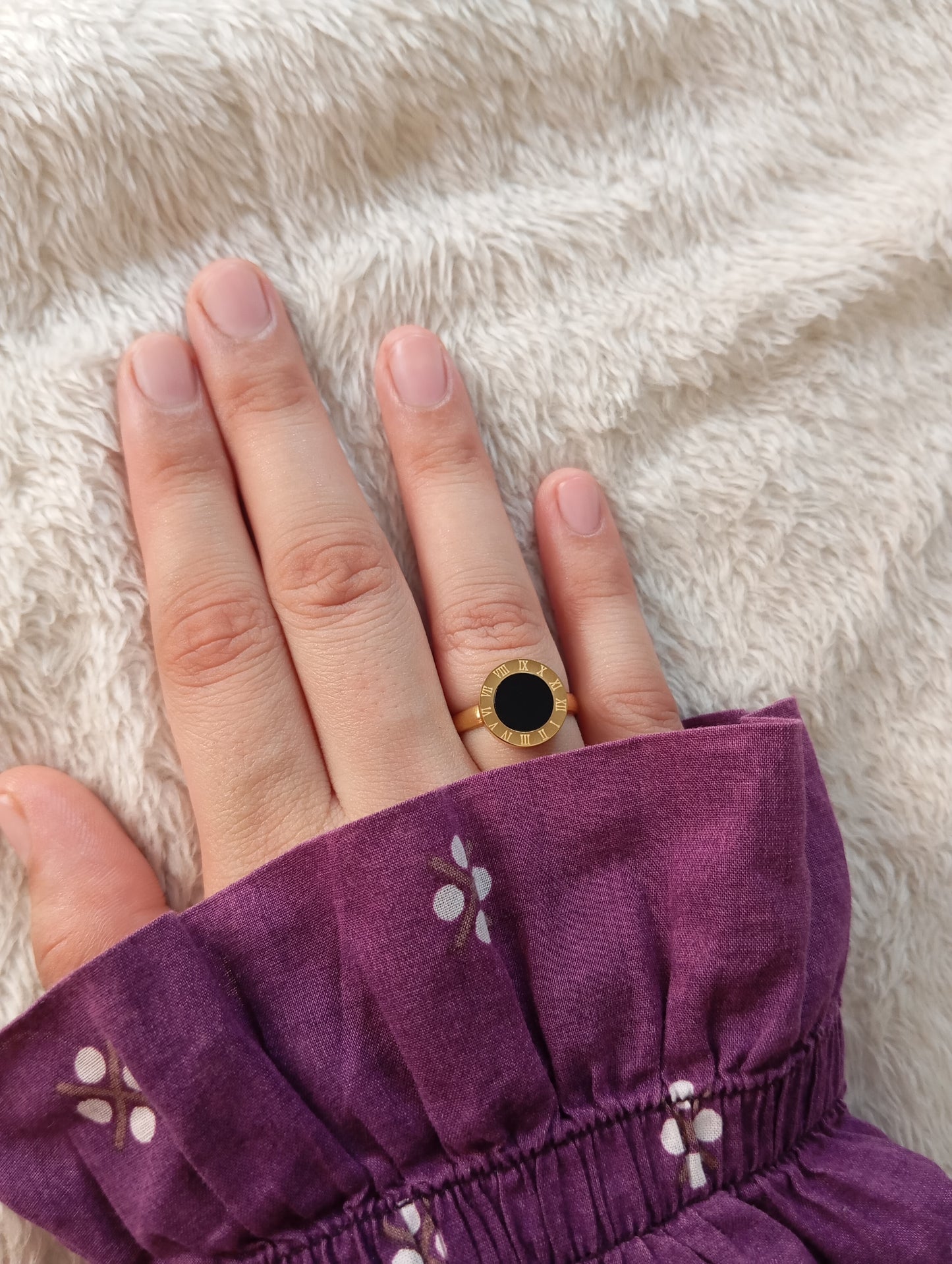 Roman Adjustable Ring