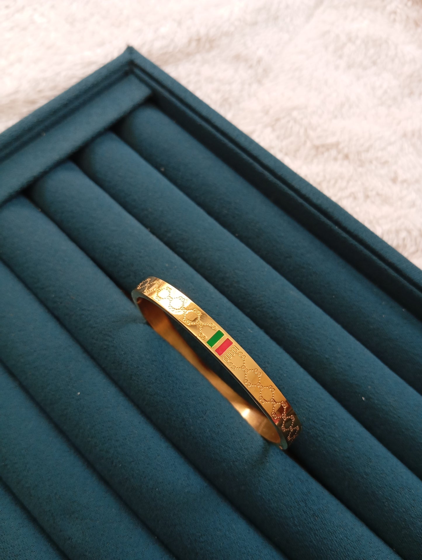 Gucci Handcuff