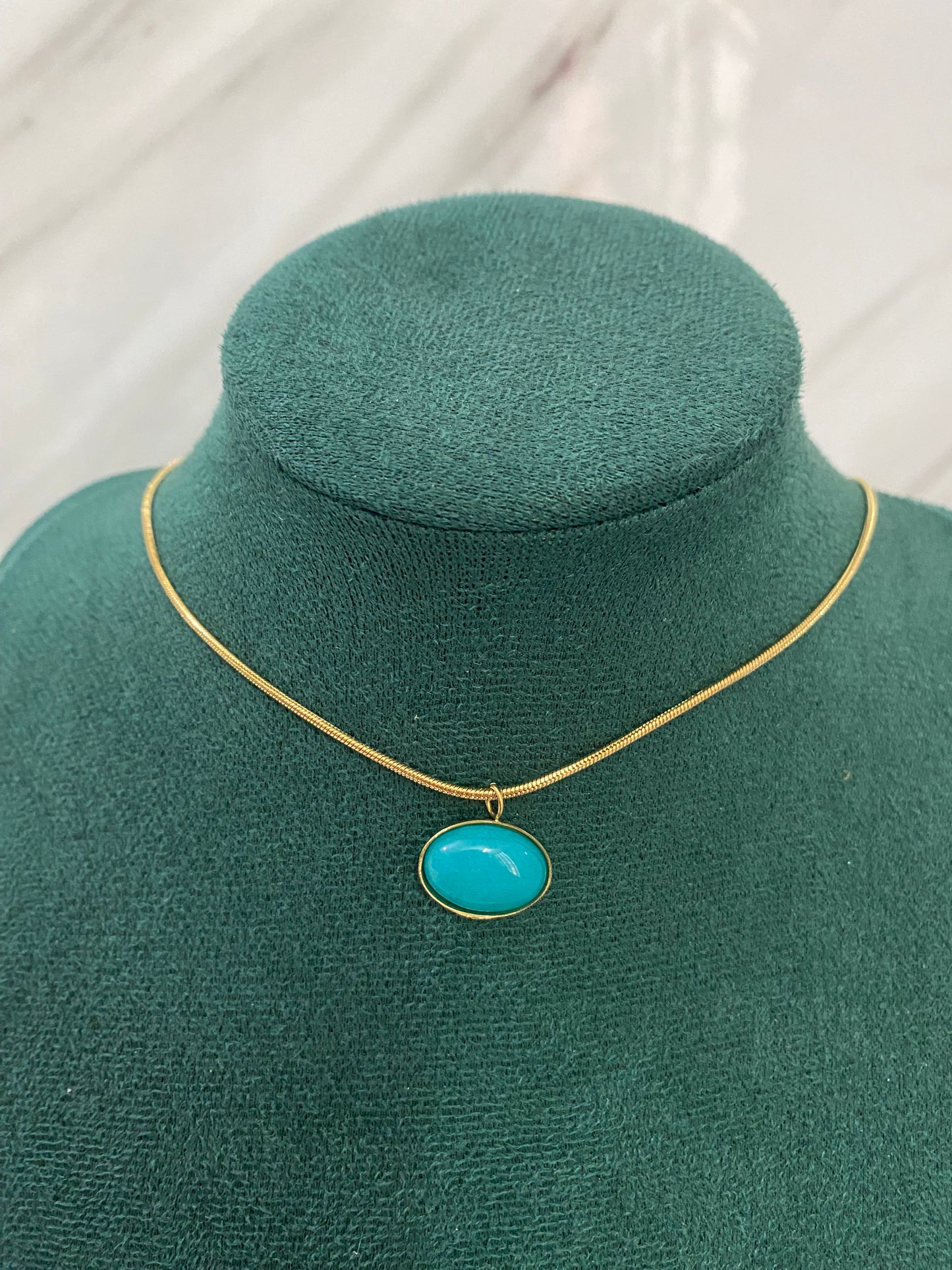 Gold Oval Gemstone Necklace featuring a beautiful oval-cut gemstone pendant crafted from premium stainless steel. Waterproof, tarnish-free necklace for women, ideal for daily wear, office wear, weddings, parties, gifting, and special occasions.
