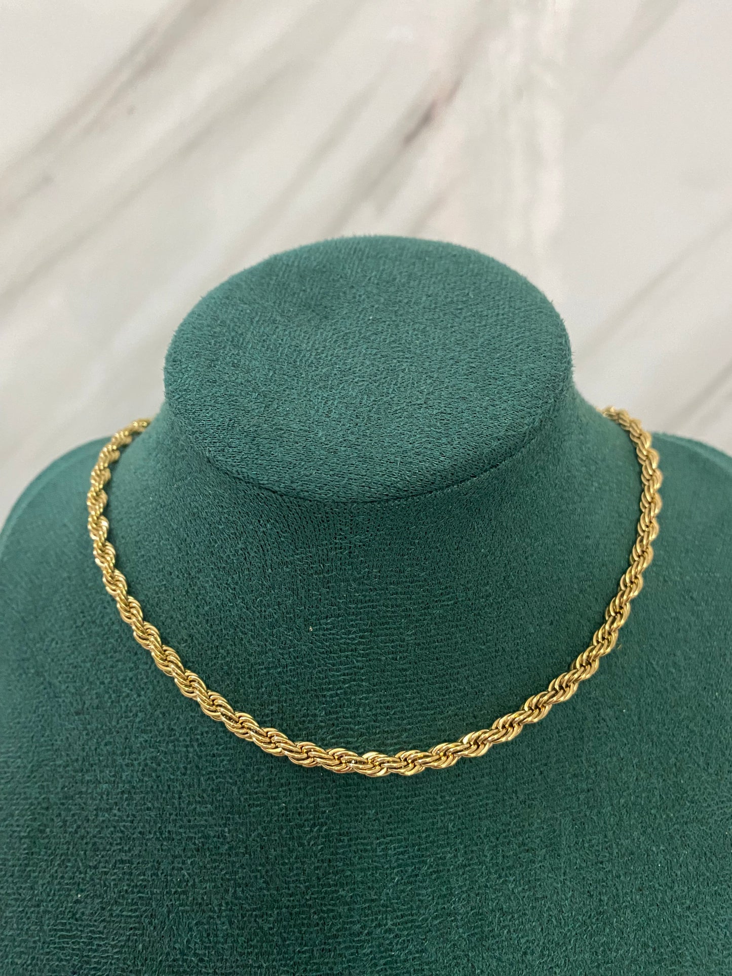 Gold Rope Chain Necklace crafted from premium stainless steel with a classic twisted rope chain design. Waterproof, tarnish-free jewelry for women, perfect for layering, daily wear, parties, weddings, gifting, and special occasions.
 
