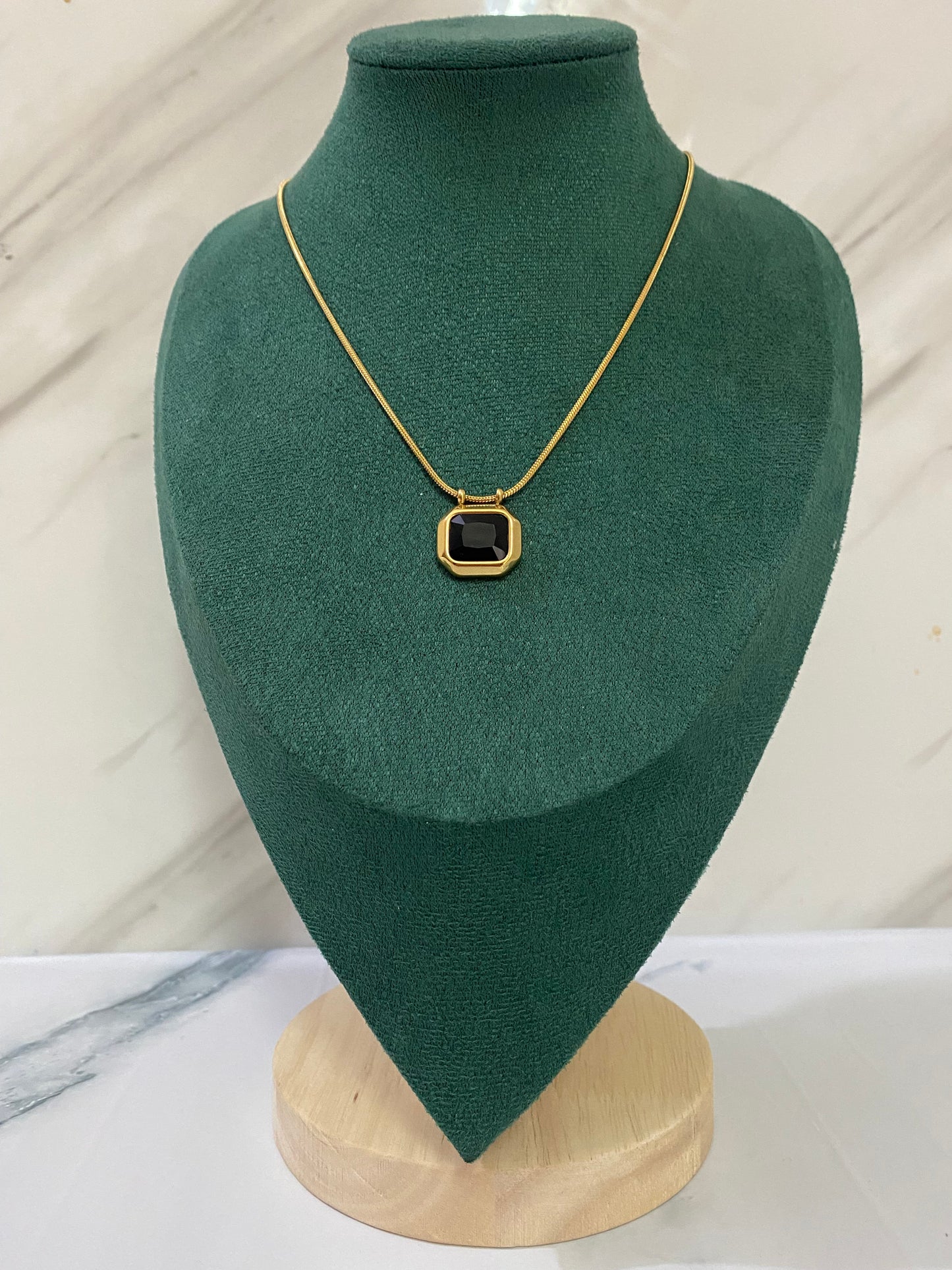 Gold Black Onyx Necklace crafted from premium stainless steel with an elegant black onyx-inspired stone design. Waterproof, tarnish-free necklace for women, perfect for daily wear, weddings, parties, gifting, and special occasions.
