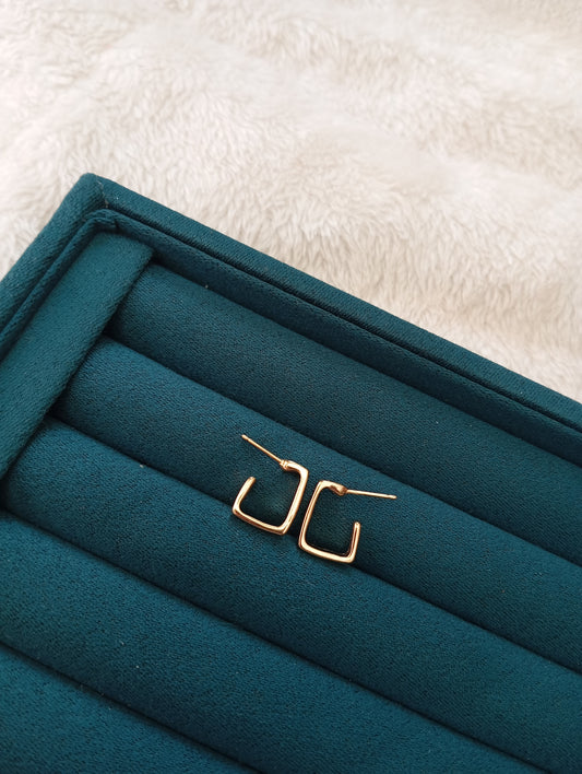 Golden Square Earrings crafted from premium stainless steel with a sleek geometric square design and long-lasting gold finish. Waterproof, tarnish-free earrings for women, perfect for daily wear, office wear, parties, weddings, gifting, and special occasions.