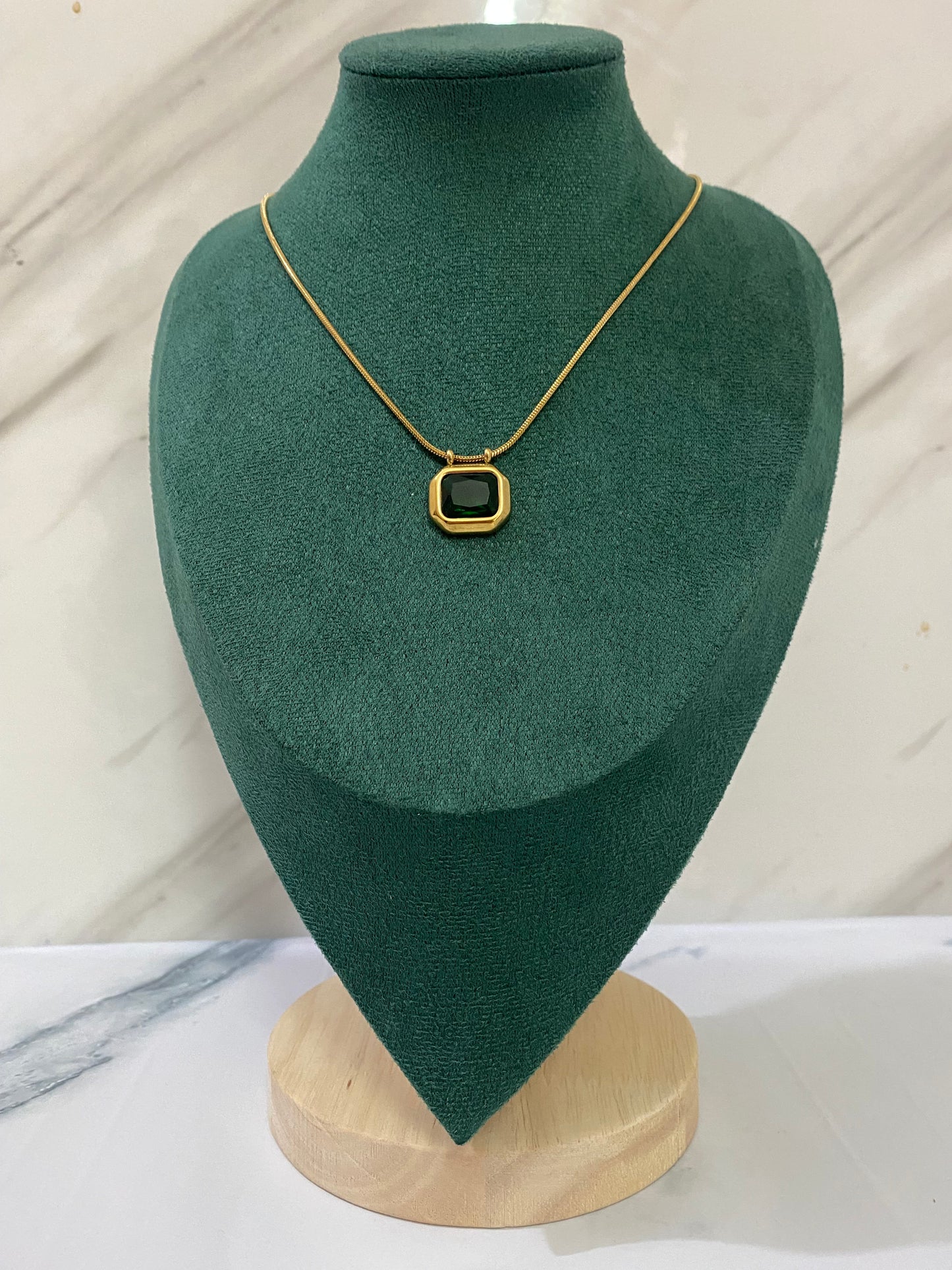 Gold Green Onyx Necklace crafted from premium stainless steel with an elegant green onyx-inspired stone design. Waterproof, tarnish-free necklace for women, perfect for daily wear, weddings, parties, gifting, and special occasions.
