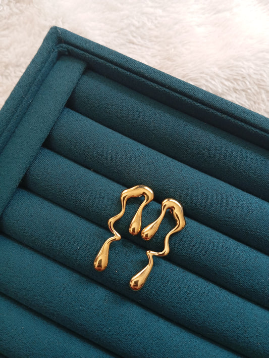 Irregular Waterdrop Earrings crafted from premium stainless steel with a modern organic teardrop design. Waterproof, tarnish-free earrings for women, perfect for daily wear, office wear, parties, weddings, gifting, and special occasions.