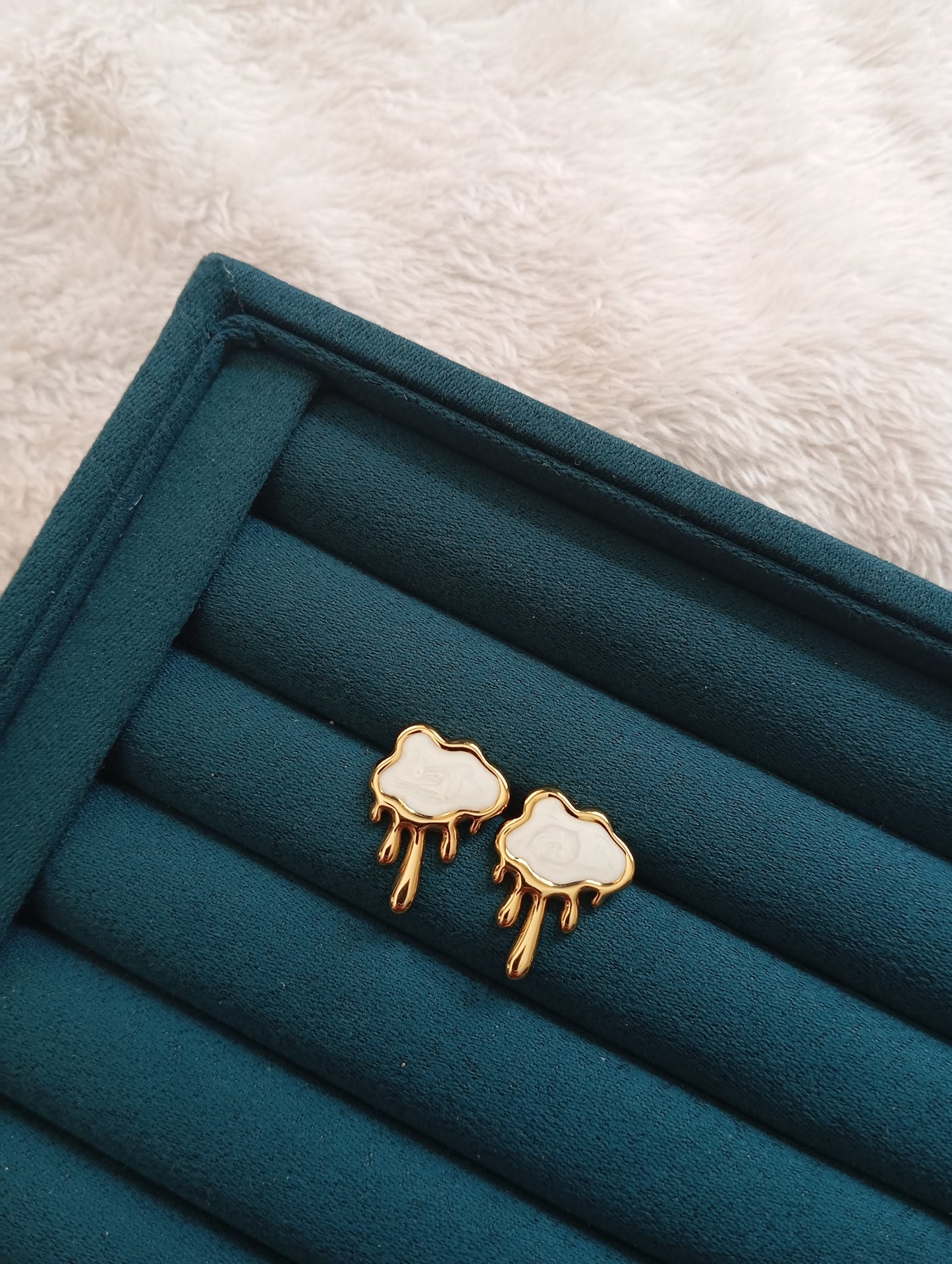 White Stone Cloud Earrings crafted from premium stainless steel with sparkling white stone details and a cloud-inspired design. Waterproof, tarnish-free earrings for women, perfect for daily wear, office wear, parties, weddings, gifting, and special occasions.