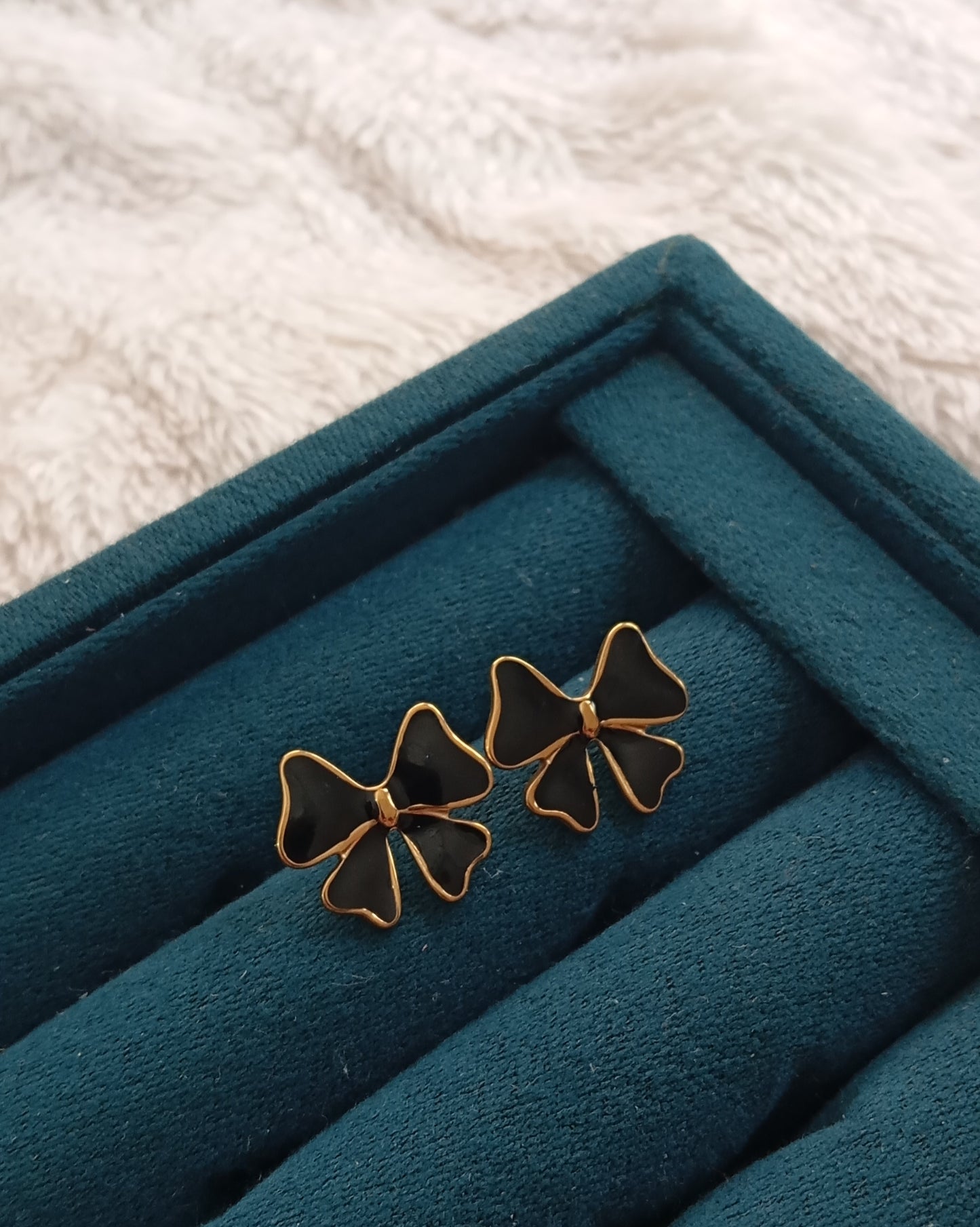 Black Stone Bow Earring